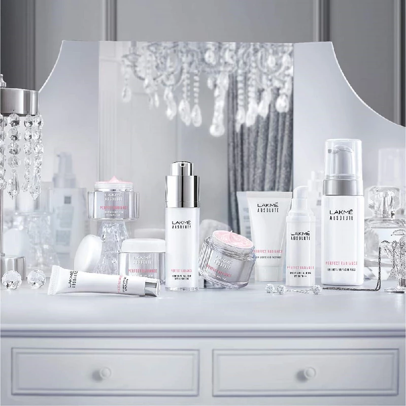 Lakme Absolute Perfect Radiance Brightening Day Cream, 50 g-8.webp